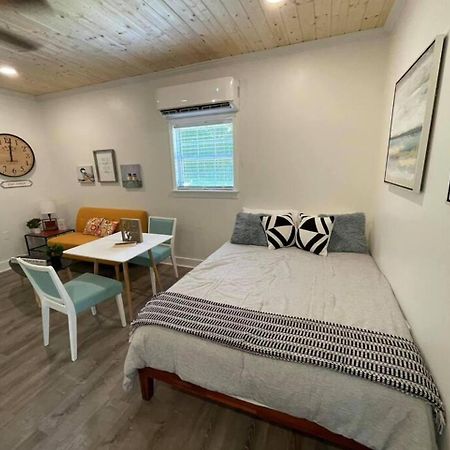 Beautifully Renovated Studio 2 Miles From Marina! Winchester Ngoại thất bức ảnh