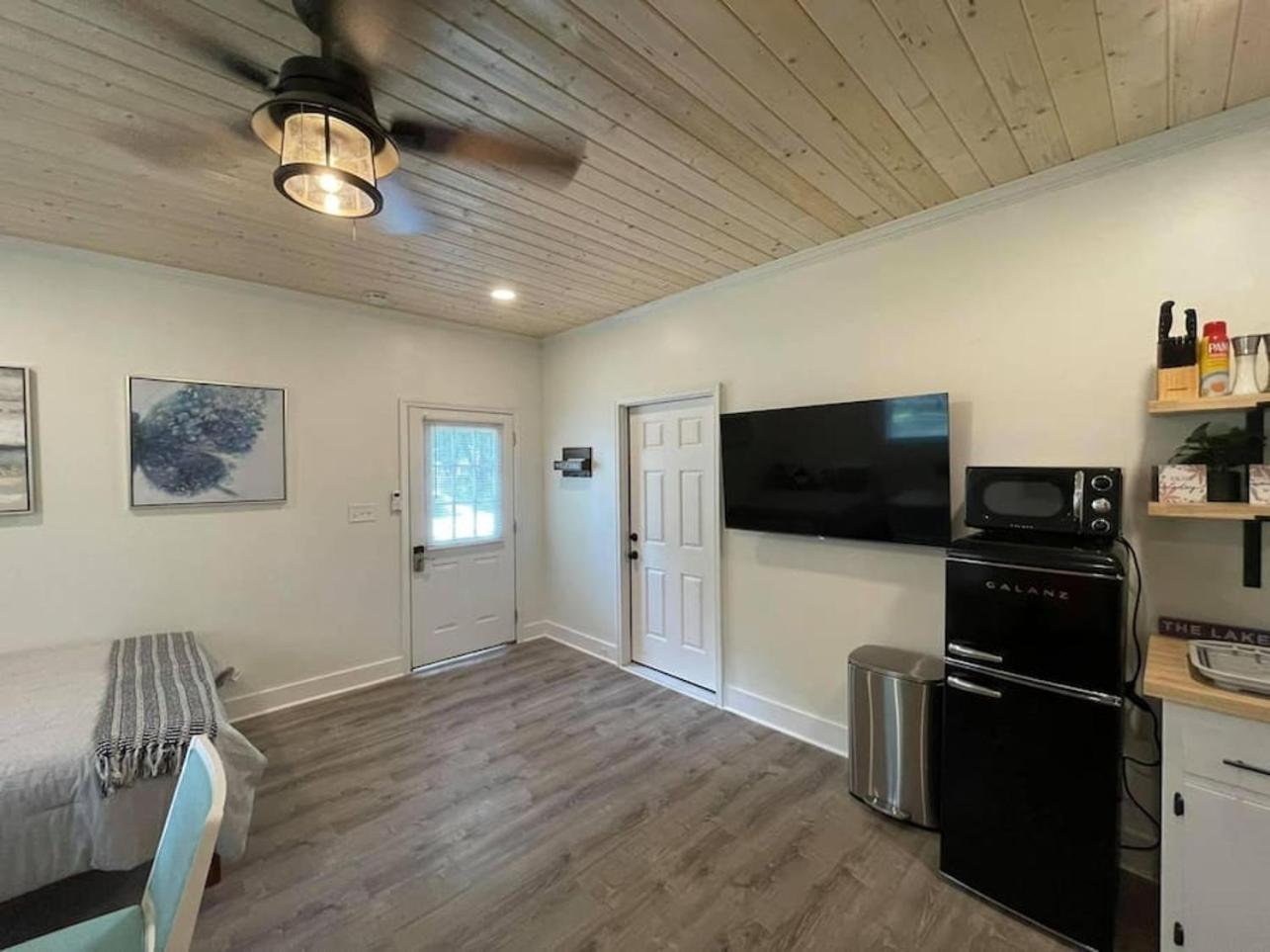 Beautifully Renovated Studio 2 Miles From Marina! Winchester Ngoại thất bức ảnh