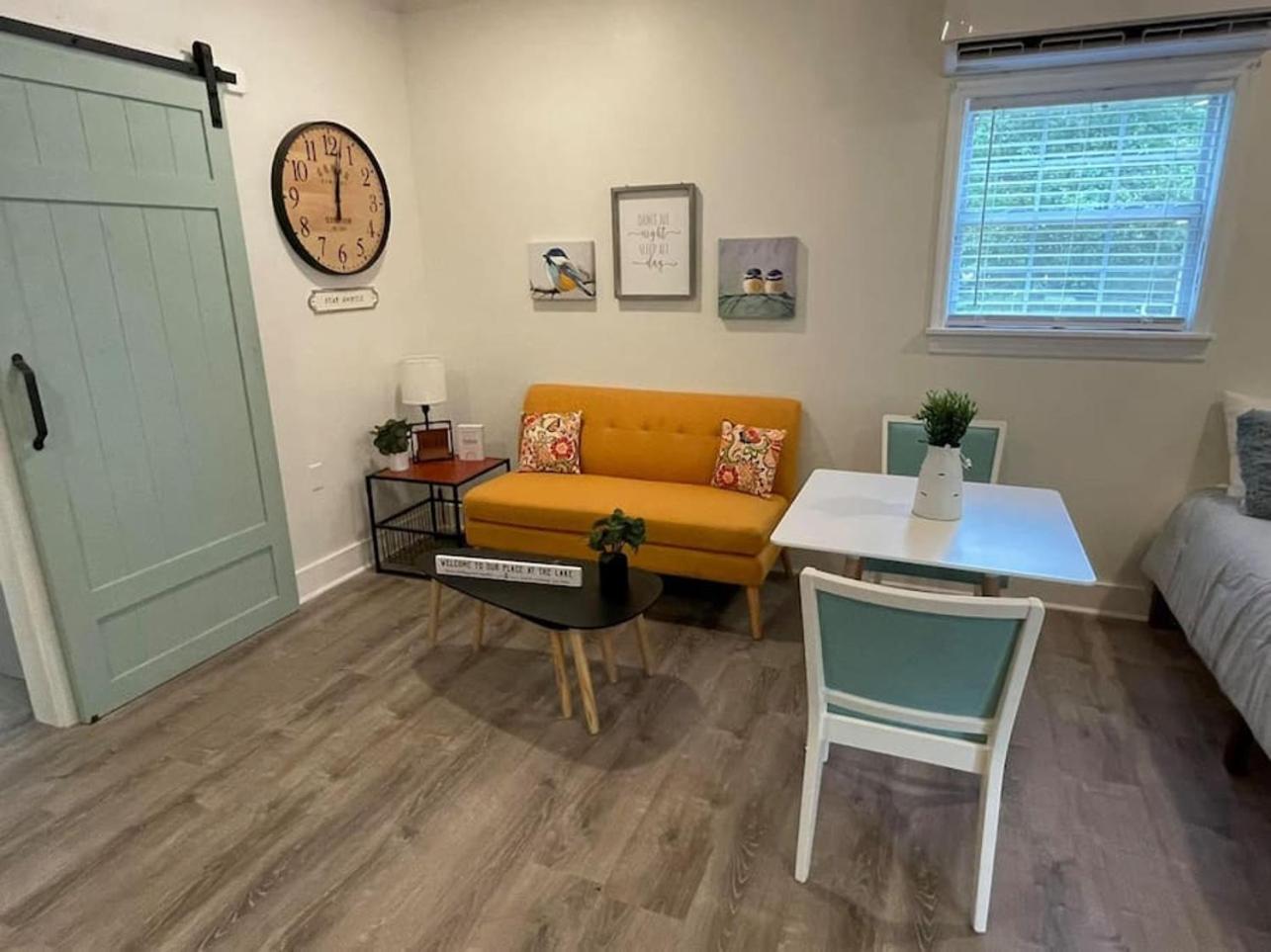 Beautifully Renovated Studio 2 Miles From Marina! Winchester Ngoại thất bức ảnh