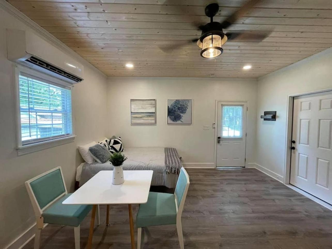 Beautifully Renovated Studio 2 Miles From Marina! Winchester Ngoại thất bức ảnh